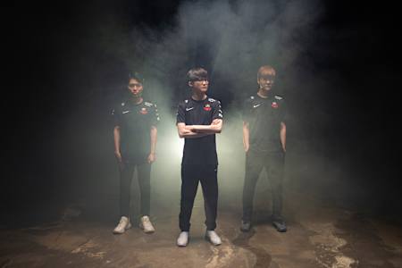 An image of Faker and his former LCK teammates Teddy and Cuzz in South Korea on November 23, 2020.