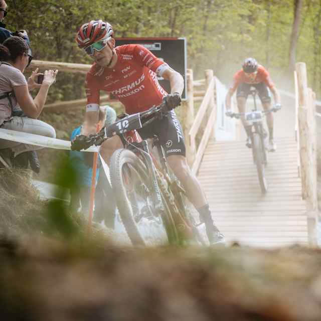 Riders compete at ÖKK Bike Revolution.