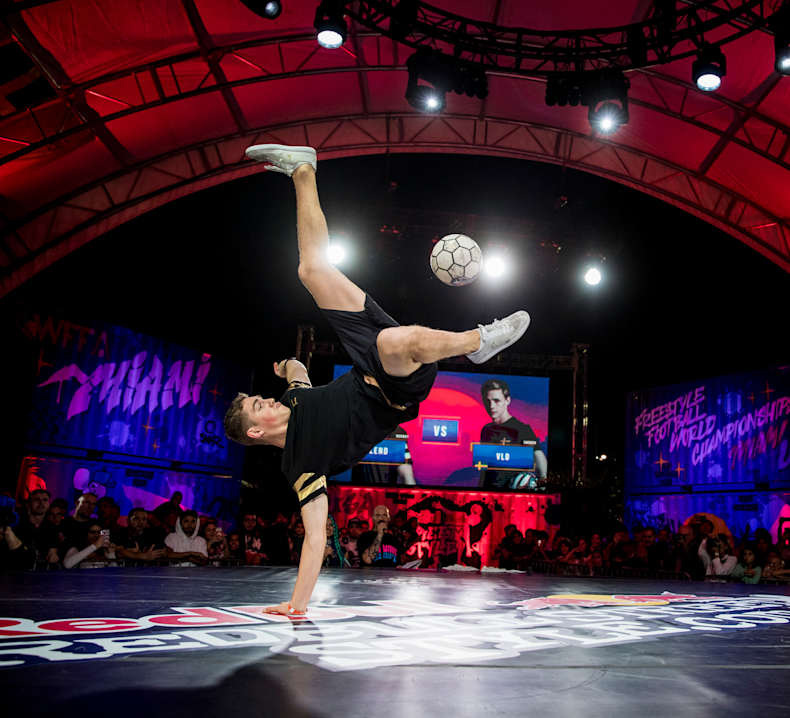 Freestyle Football Red Bull