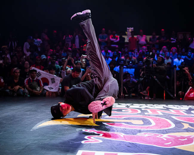 Uk0de1q8ix Pfm Mumbai street rappers come together with ranveer singh for something big in indian rap scene. https www redbull com int en red bull bc one e battle 2020 live top 8 recap