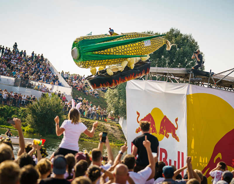 Red Bull Gives You Wings Redbull Com