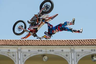 Dany Torres Double Superman Seat Grab