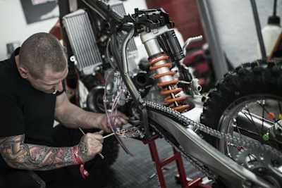 Motocross bike set up: FMX machine transformation guide