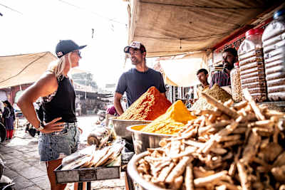 Orland Duque and Rhiannan Iffland visit the local markets in Jodhpur