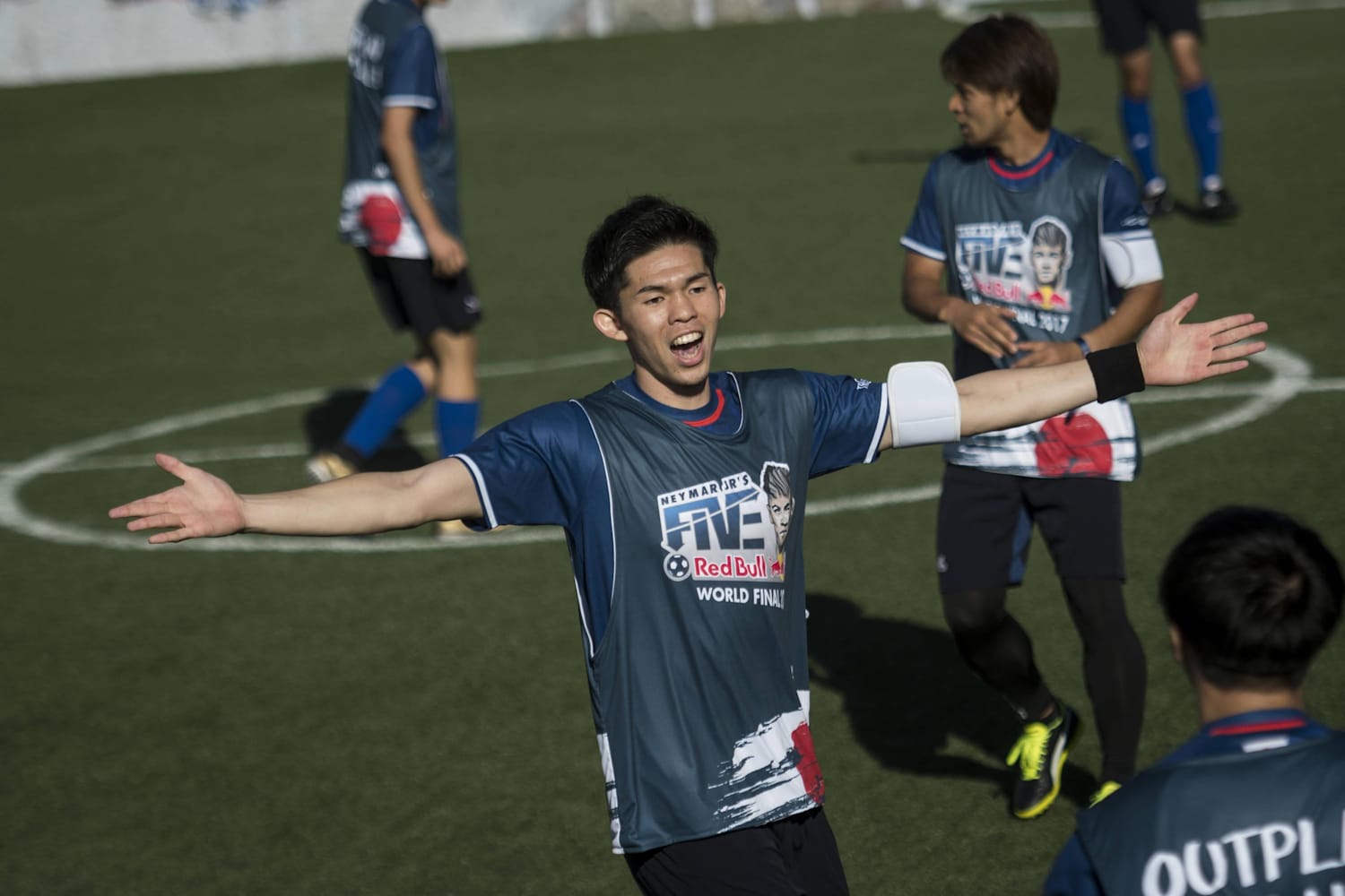 Neymar Jr S Five 日本の裏側で躍動した もうひとつのサムライブルー