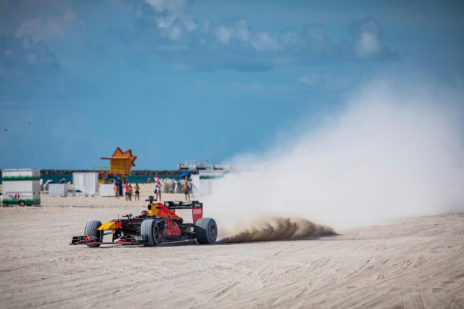 Max Verstappen: Family Trip to Miami, F1 Future & Recent Events – Latest News