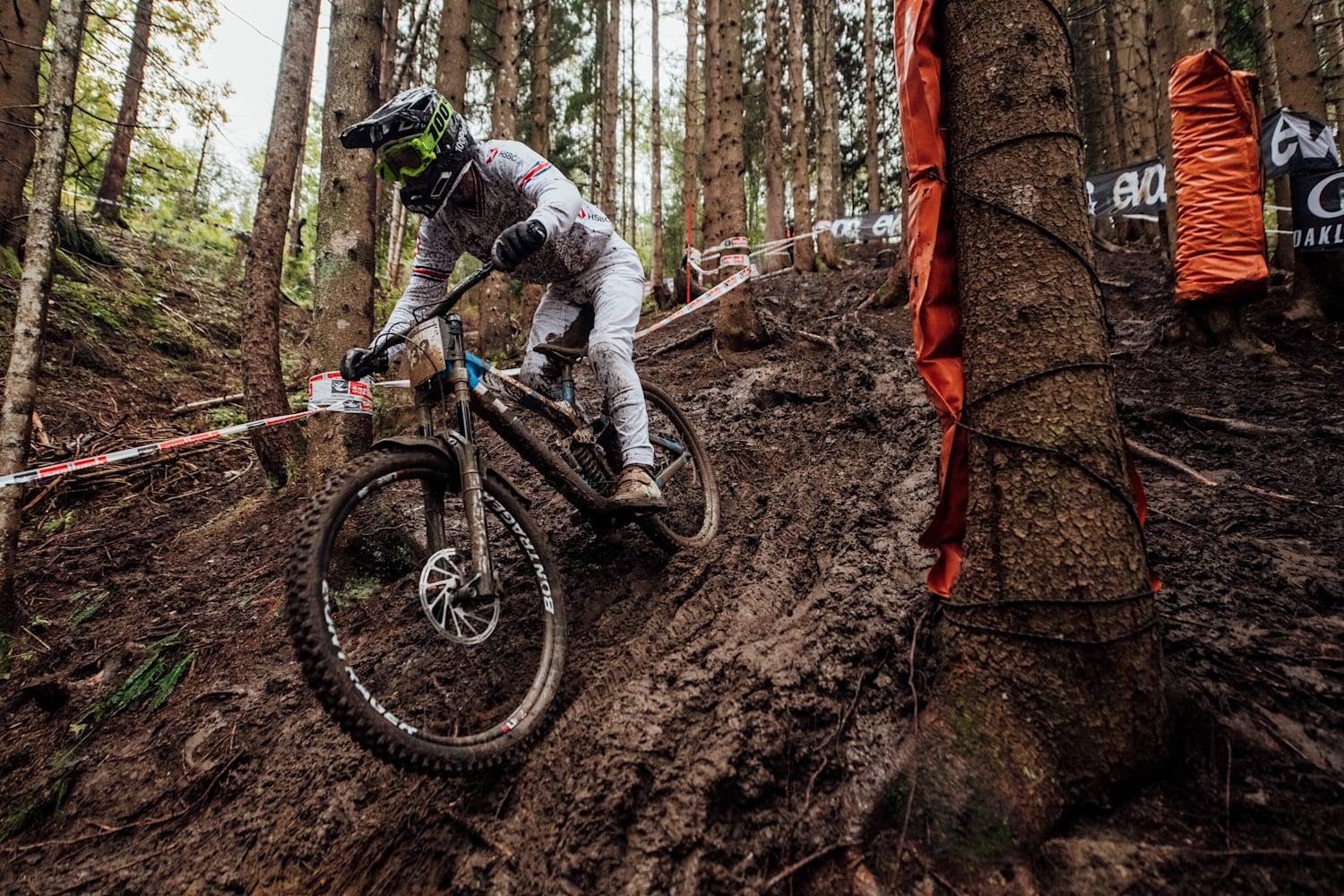 UCI MTB World Championships DH winning runs video