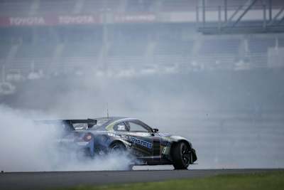 Masato Kawabata in Nissan GTR at Formula Drift