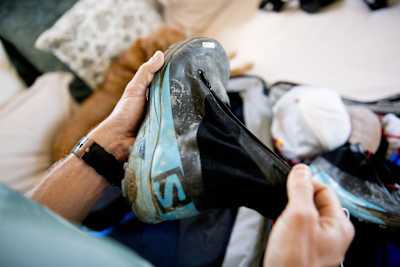 Preparing shoes for GHT run.