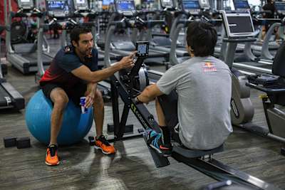 Les pilotes d'enduro mexicains Homero Díaz et Iván Ramirez lors d'une session d'entraînement.