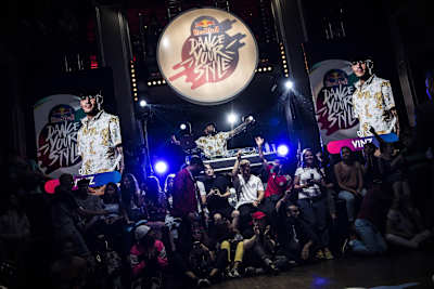 DJ Vinz behind the wheels of steel at Dance Your Style 2018.