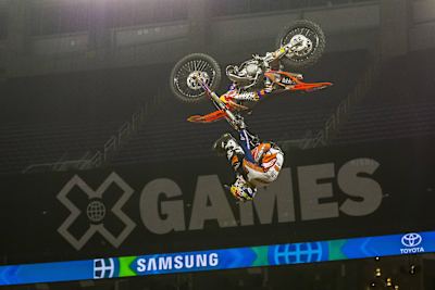 Levi Sherwood Heelclicker backflip