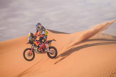 Matthias Walkner (AUT) of Red Bull KTM Factory Team races during stage 6 of Rally Dakar 2020 from Hail to Riyad, Saudi Arabia on January 10, 2020.