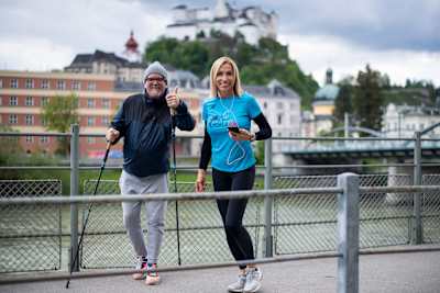 Wings for Life World Run CEO Anita Gerhardter und Gerry Friedle alias DJ Oetzi 2020 beim App Run in Salzburg.