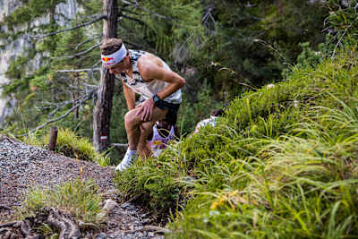 Skibergsteiger Toni Palzer beim sommerlichen Berglauf-Wettkampf in den Dolomiten.