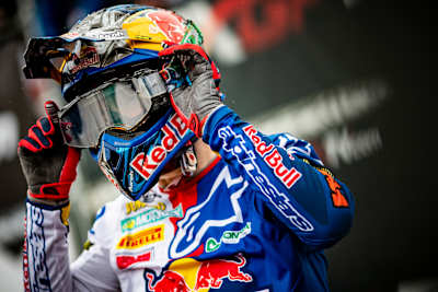 El holandés Jeffrey Herlings antes del inicio del Campeonato del Mundo de Motocross FIM MXGP en Valkenswaard, Holanda, el 8 de marzo de 2020.