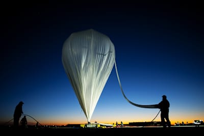 O enorme balão estratosférico que levou Felix Baumgartner ao espaço