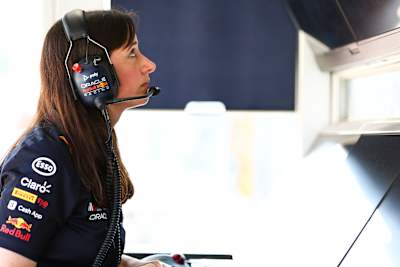 Hannah Schmitz, Principal Strategy Engineer bei Oracle Red Bull Racing, beim Großen Preis von Ungarn.  