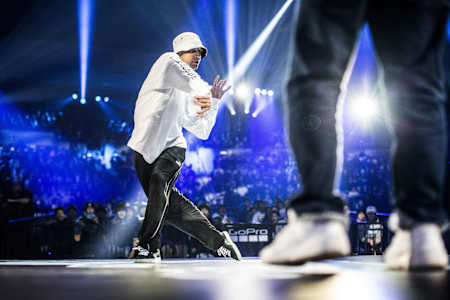 Cheerito dancing on top and shows some individual hand gestures.