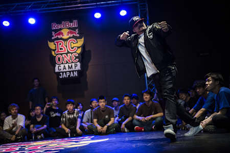 Mr Wiggles při své showcase na Red Bull BC One Campu v Japonsku