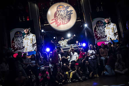 DJ Vinz behind the wheels of steel at Dance Your Style 2018.