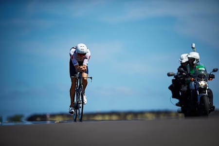 Jan lidera la prueba de ciclismo.
