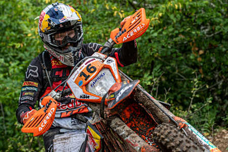 Taddy Błażusiak w goglach Scott Prospect