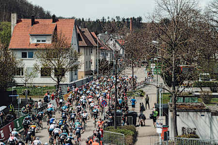 Men's race gets going from the start line at the 2021 UCI Albstadt XCO World Cup.