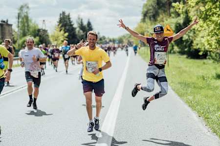 Oswald Rodrigo Pereira and Kamila Zuk perform during the sixth edition of the Wings for Life World Run in Poznan, Poland on May 5, 2019.
