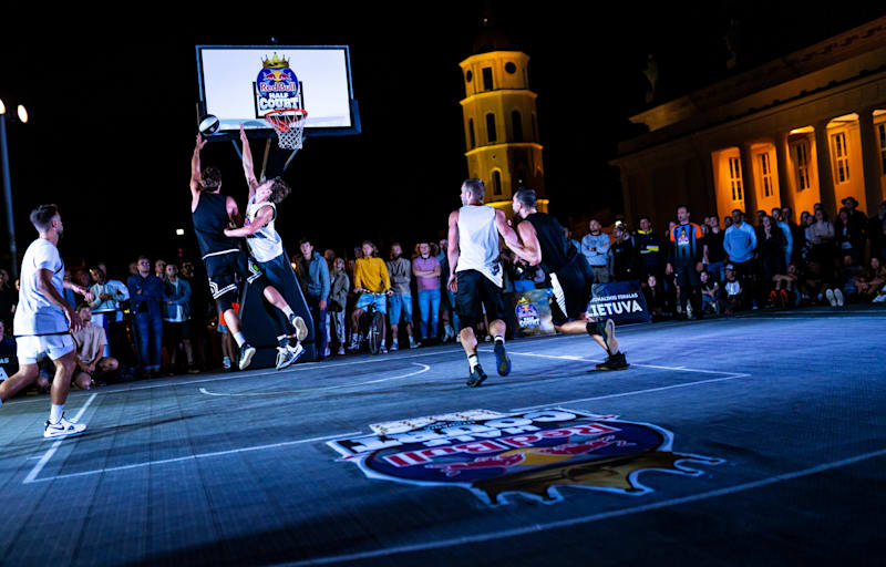 Red Bull Half Court: 3on3 basketball challenge