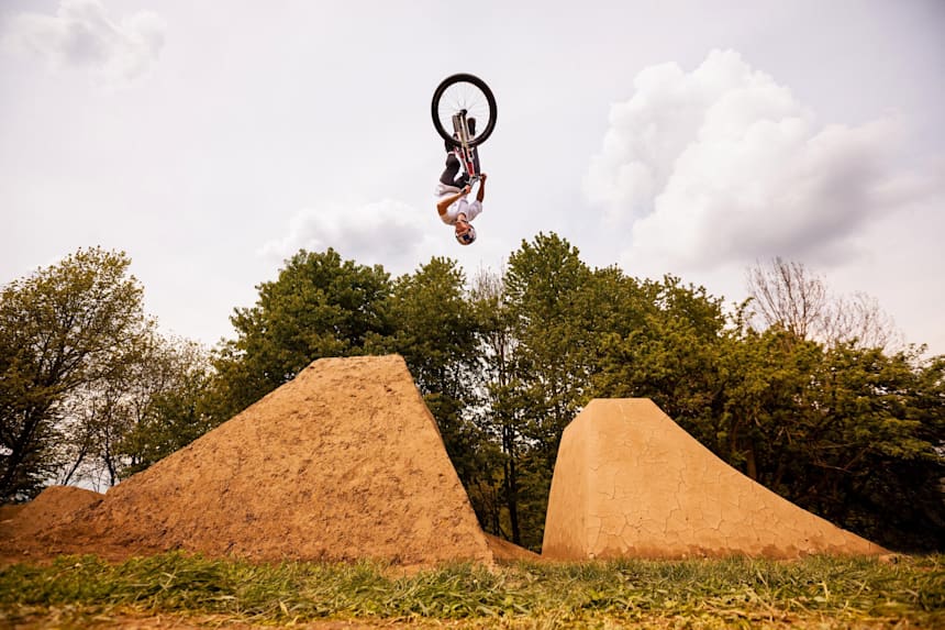 tabletop mtb jump