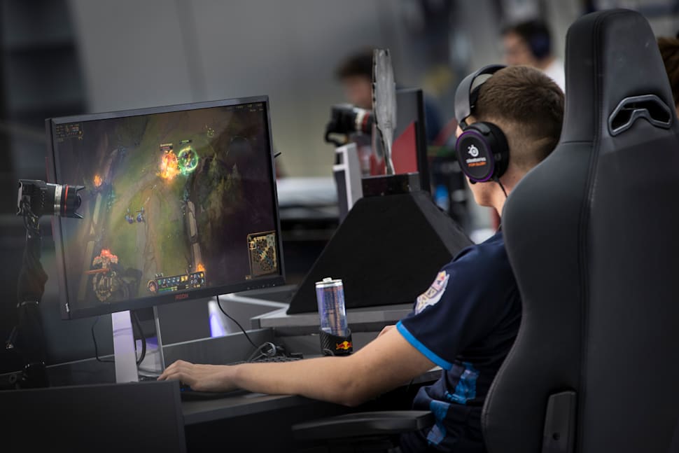 Konstantin, alias KonKai, en la final del Red Bull SoloQ en el Hangar 7 en Salzburgo
