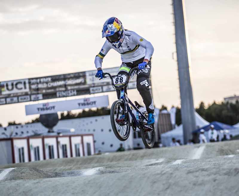 ペダルを漕がない新しい自転車レース Red Bull Pump Jam