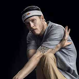 El B-Boy Menno posa para un retrato.