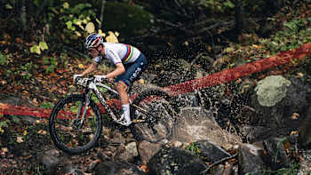 Tom Pidcock performs at UCI XCO World Cup in Mont Sainte Anne, Canada on October 8, 2023