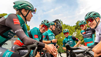 U19-Teamfahrer Duarte Marivoet, Theodor Clemmensen, Paul Fiezke, Kristof Kral, Nicolas Bialon und Martin Barta