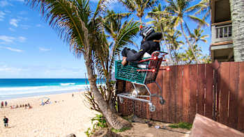 Jamie O'Brien Einkaufswagen Jumping