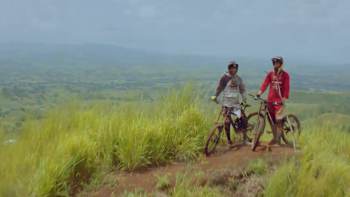 AP-1M1HEHJ1N2111-featureMedia