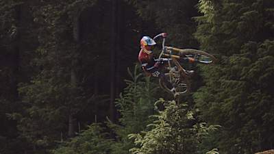 Laurie Greenland riding the Vanta line at Bike Park Wales
