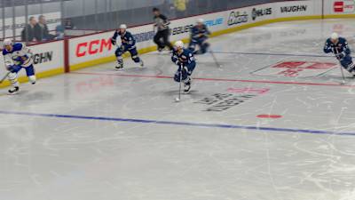 Captura de pantalla de NHL 25 que muestra un contraataque del EHC Red Bull Munich