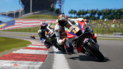 Screenshot aus MotoGP 25 zeigt Luca Marini in einem Rennen.