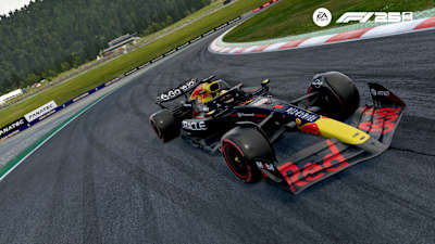 F1 25-dən götürülmüş ekran görüntüsü trasda Red Bull Racing RB21-i göstərir.