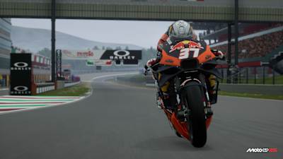 Capture d’écran de MotoGP 25 montrant une course avec Pedro Acosta à Mugello, en Italie.