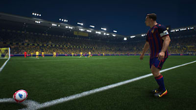 Xherdan Shaqiri cobra o escanteio em FC 26.