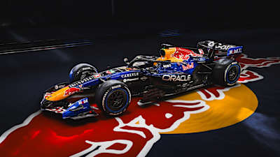 Oracle Red Bull Racings Formel 1-bil för 2026 avslöjas i Detroit och visar upp en slående ny färgsättning inför den kommande säsongen.