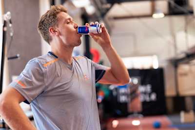 Le joueur de cricket australien Cameron Green prend une pause lors d'un entrainement au Red Bull Athlete Performance Center, en Autriche.