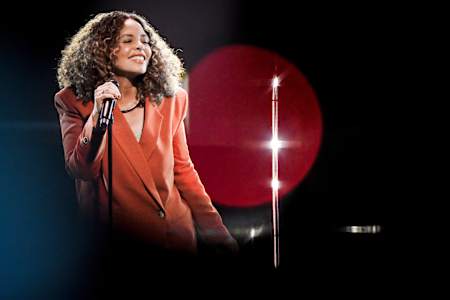 A lot comes together at Joy Denalane: Soul, R'n'B, Folk, German, English