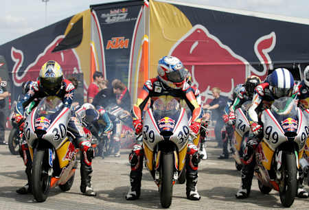 Joshua Elliott getting ready to race in Assen 2008
