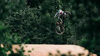 Szymon Godziek as seen performing during the filming of the Tillmann Brothers' The Old World feature film.