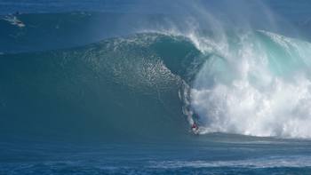 Sessions: Massive January waves ridden at Jaws video